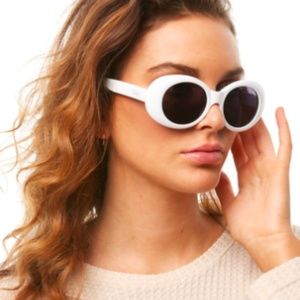BRAND NEW: QUAY FRIVOLOUS Sunglasses